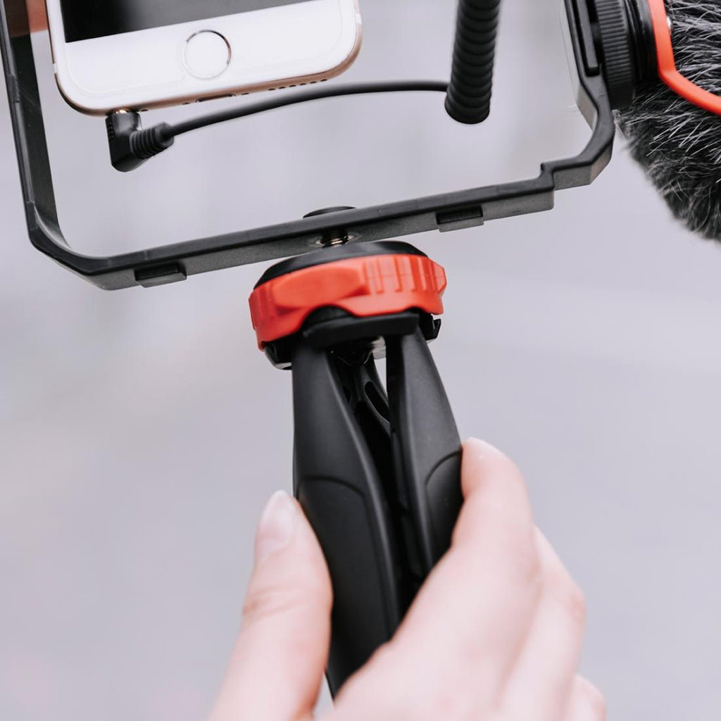 Vlogging Live Broadcast Led Selfie Light Video Rig With Smartphone Handle And Tripod-1915197654904737796
