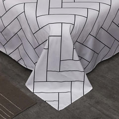 Black and White Cow Pattern 3-Piece Polyester Duvet Cover Set with 2 Pcs Pillowcases - Elegant Bedding, Machine Washable, 173x230cm Duvet + 51x76cm Pillowcases
