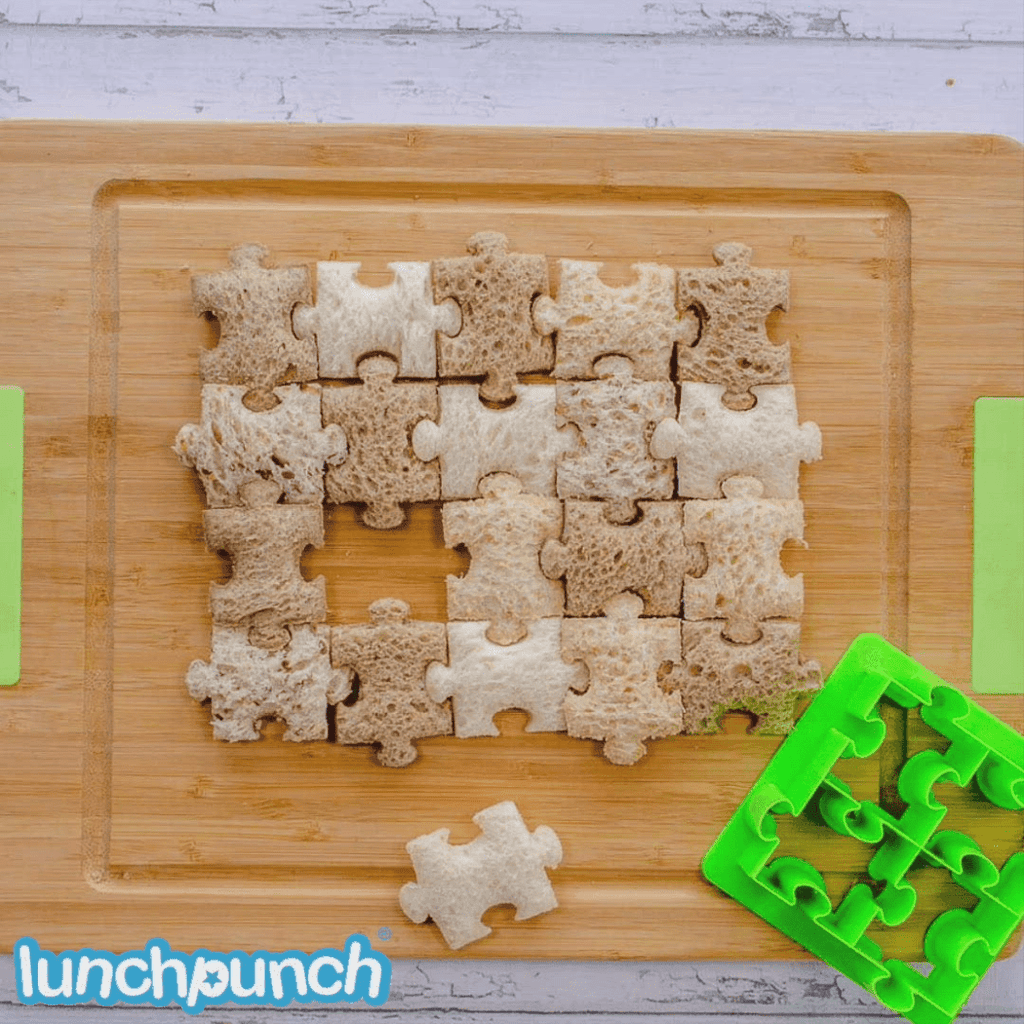 MONTII.CO Lunch Punch Sandwich Cutters | Puzzles-1954803119120584706